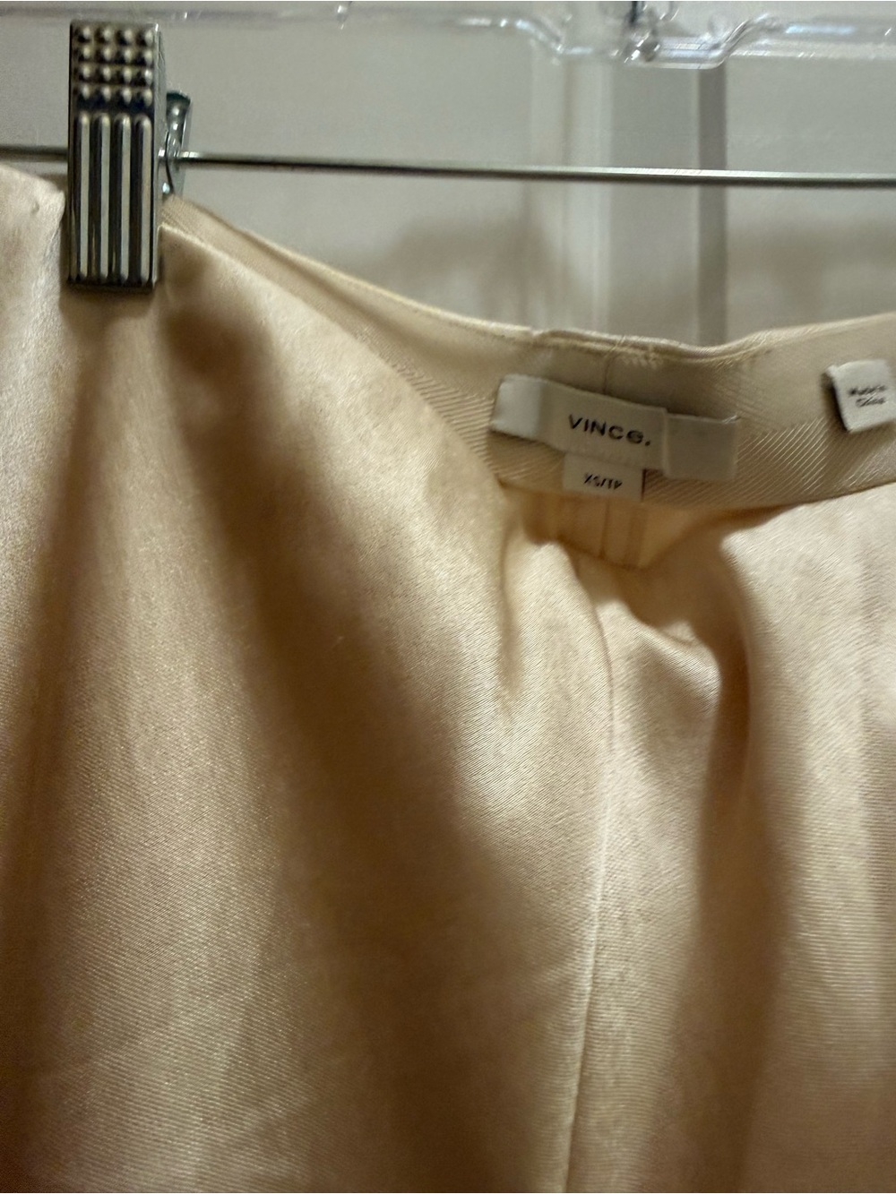 Vince Wide-Leg Silk-Blend Pants in Cream